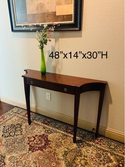 Solid wooden Entryway table