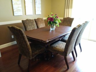Beautiful Formal Dining Table, extendable with protective cover