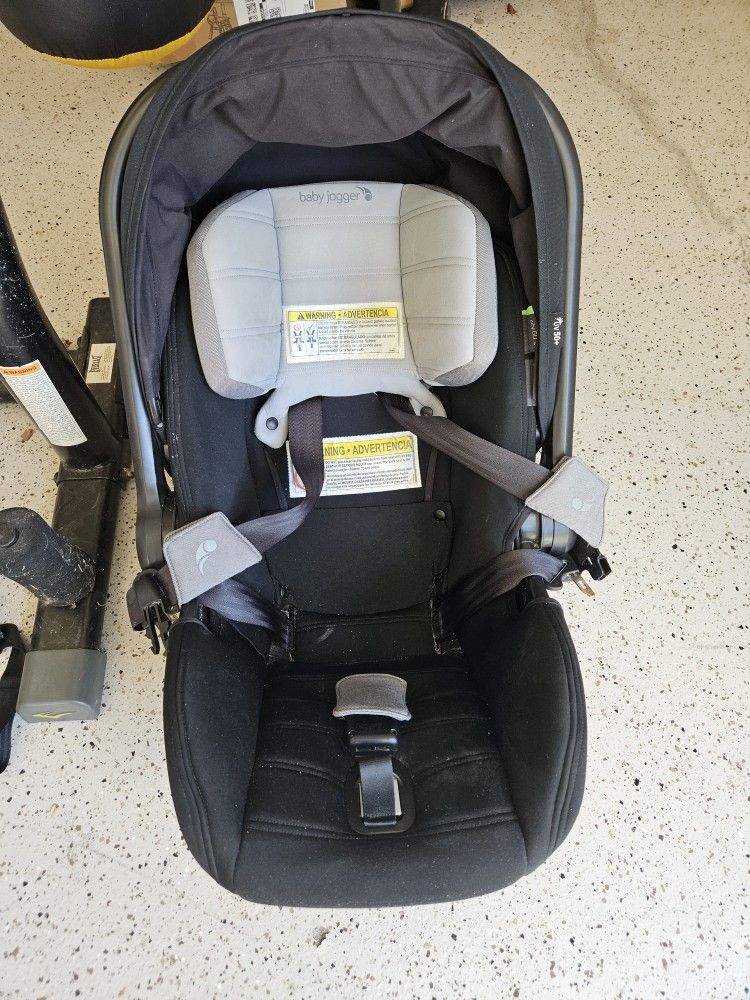 Baby Jogger Infant Car Seat With Adapter