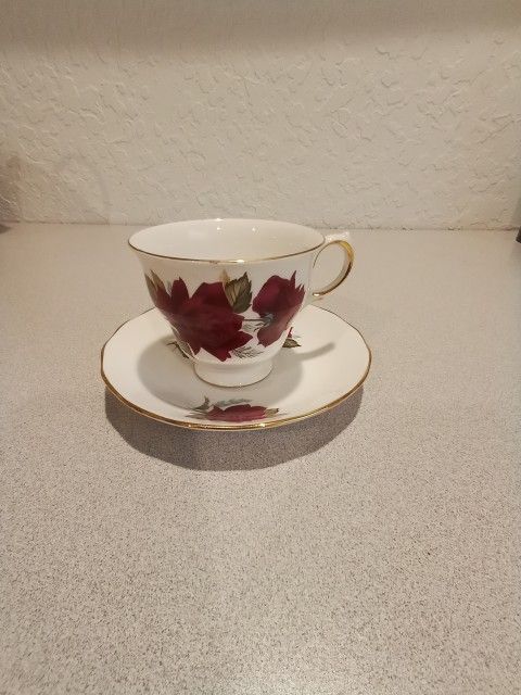 Vintage Royal Vale Teacup & Saucer. Bone China Made in England Red Rose Pattern with Gold Trim