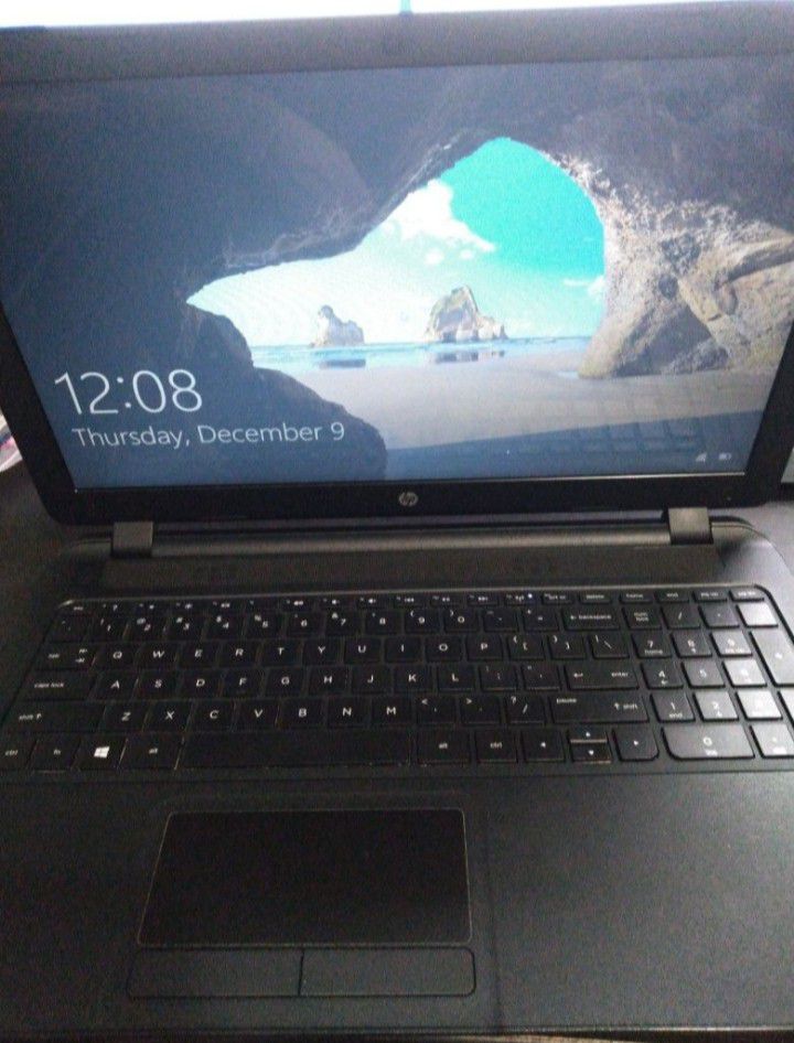 HP 15 f205-dx Laptop