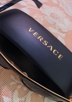 VERSACE