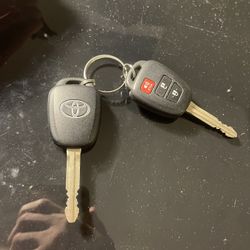 Toyota Tacoma Keys 