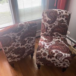 Accent chairs 