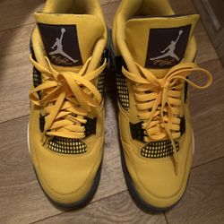 Jordan 4 Yellow Thunder Size 10