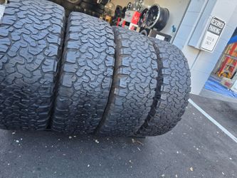 4 Used tires  Lt285 70r17   Bfgoodrich K02 LR C ,,
DOT 2023 $320.00