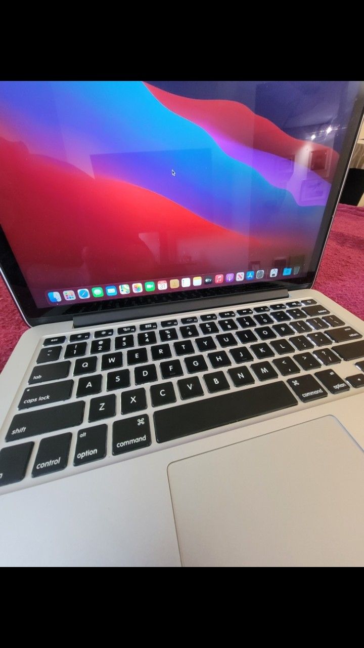 Macbook Pro 15" Intel i7 16gb Ram 500gb Ssd