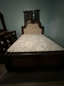 Queen Size Mattress Pillow Top New bedframe sold separately