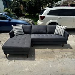 L-shape Couch 