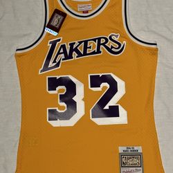 Mitchell & Ness Lakers Swingman Jersey