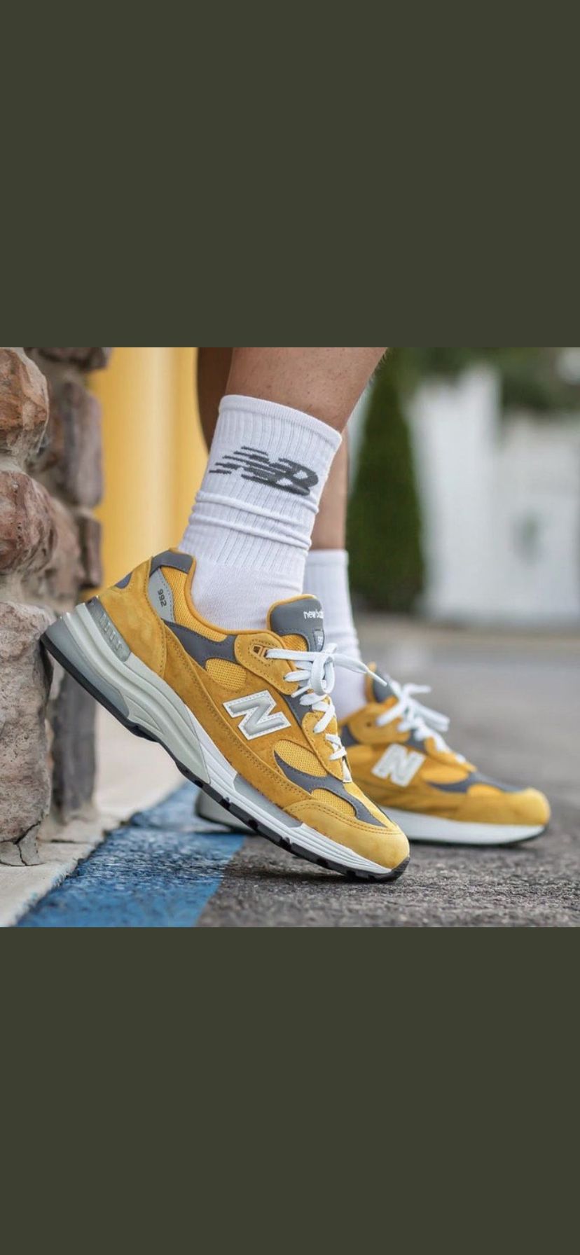 NEW BALANCE 992 -YELLOW