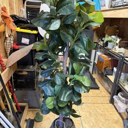 Fake Tree 6 Ft Tall. Excellent Condition And Very Clean. 