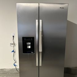 Whirlpool Refrigerator for Sale!