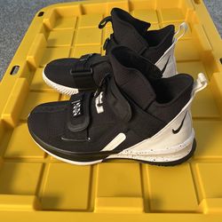 Lebron, James Nike Basketball Shoes $75 Size 9men