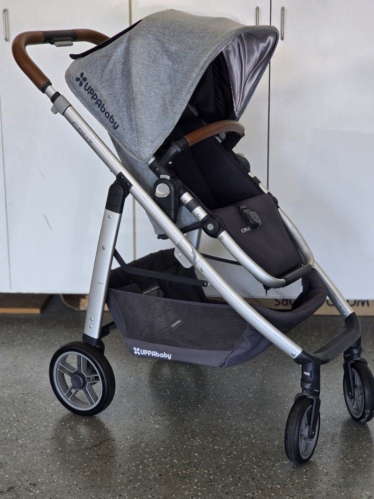 Uppa Baby Cruz Stroller With All Accessories And Attachments
