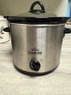 Rival crockpot with carrying bag