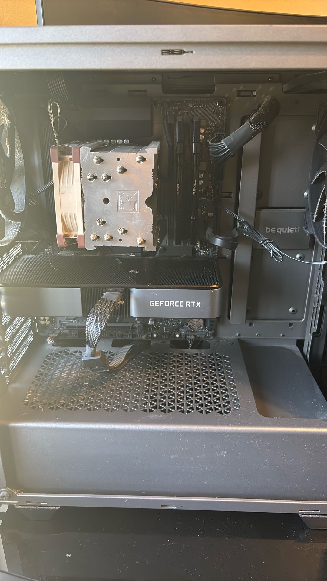 Complete Gaming Setup – RTX 3070 Gaming PC + Samsung 32” Curved 240Hz Monitor + Razer Mouse – $1,250 OBO
