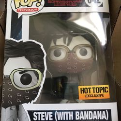Funko pop exclusive stranger things Steve with bandana
