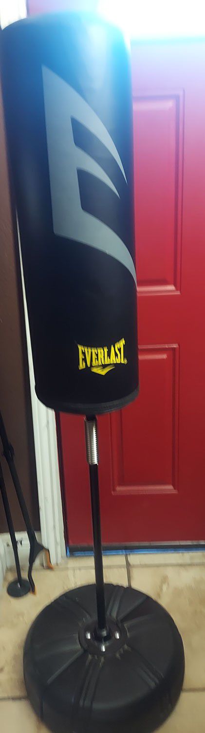 Boxing Punching Bag Everlast On Stand Never Used