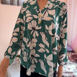 Women's long-sleeved blouse