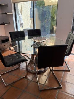 Dining Table And 5 Black Chairs