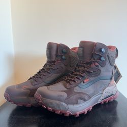 Men's Size 9 - Vans MTE Crestline Gore-Tex Shoes Boots Black/Bitter Chocolate