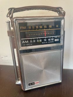 Cool Vintage 1960’s Radio 📻
