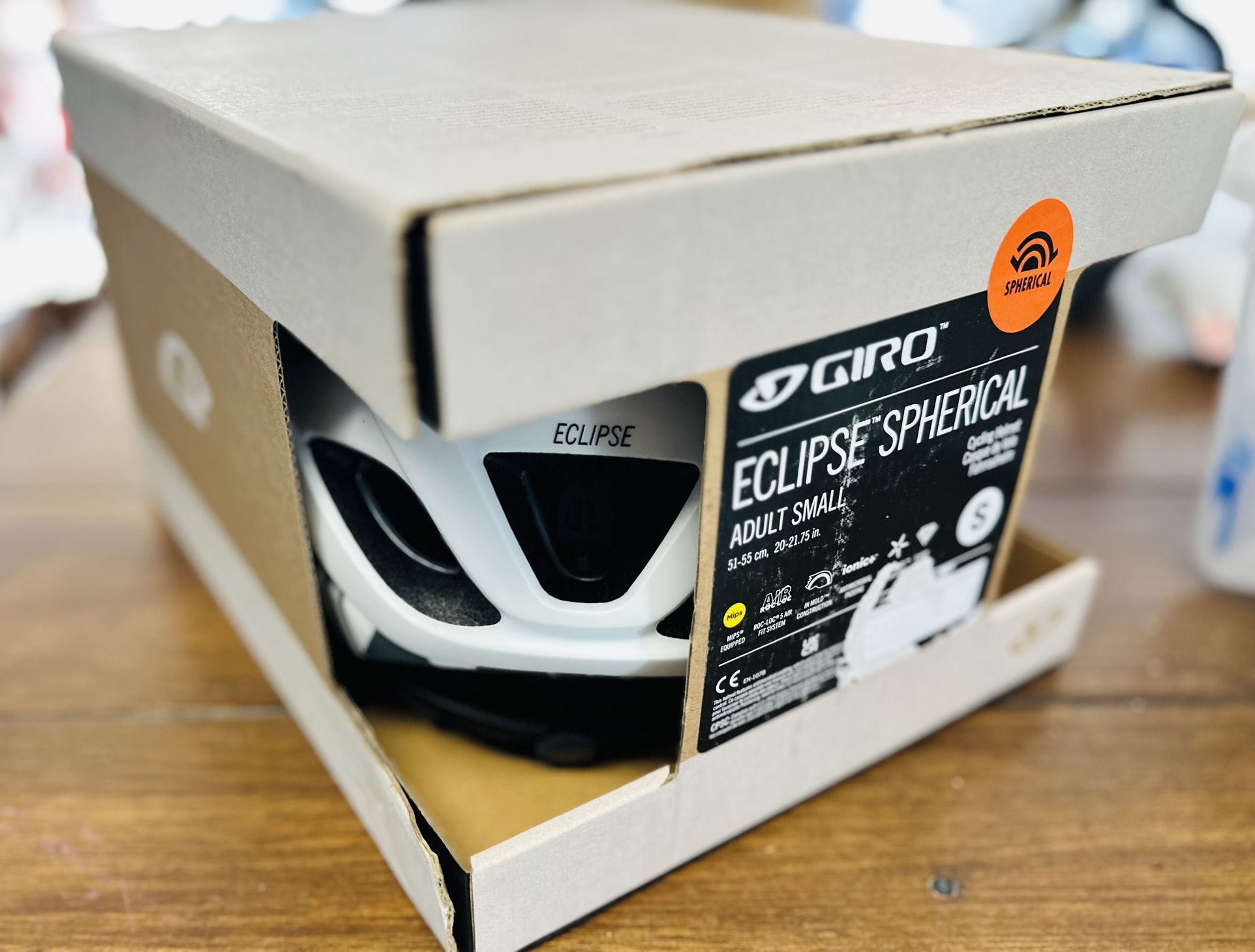 Giro Cycling Helmet New