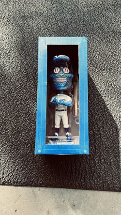 Día De Los Muertos Bobblehead LOOKING FOR ALSO A TRADE FOR A 2021 JULIO URÍAS BOBBLEHEAD