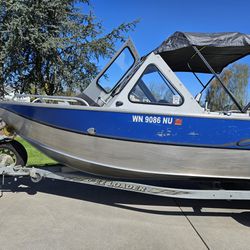 Hewescraft Searunner 20' Oceann Fishing Complete Package Deal With Crab And Shrimp Pots And Davit