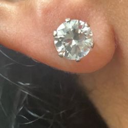 $14 (NOT FOR FREE) sterling silver stud clear rhinestone earing