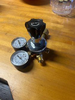 CO2/Argon regulator