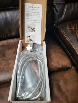 Vida Cora Handheld Shower Head with Hose