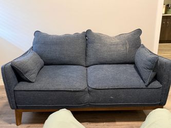 Free love seat