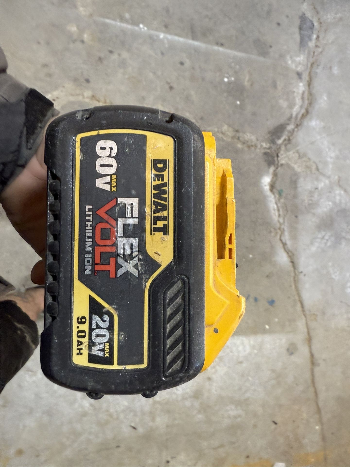 9.0 AH DeWalt Battery