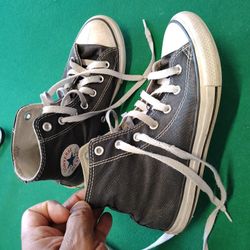 Kids Converse Chucks Shoes Size 3 Youth - $12