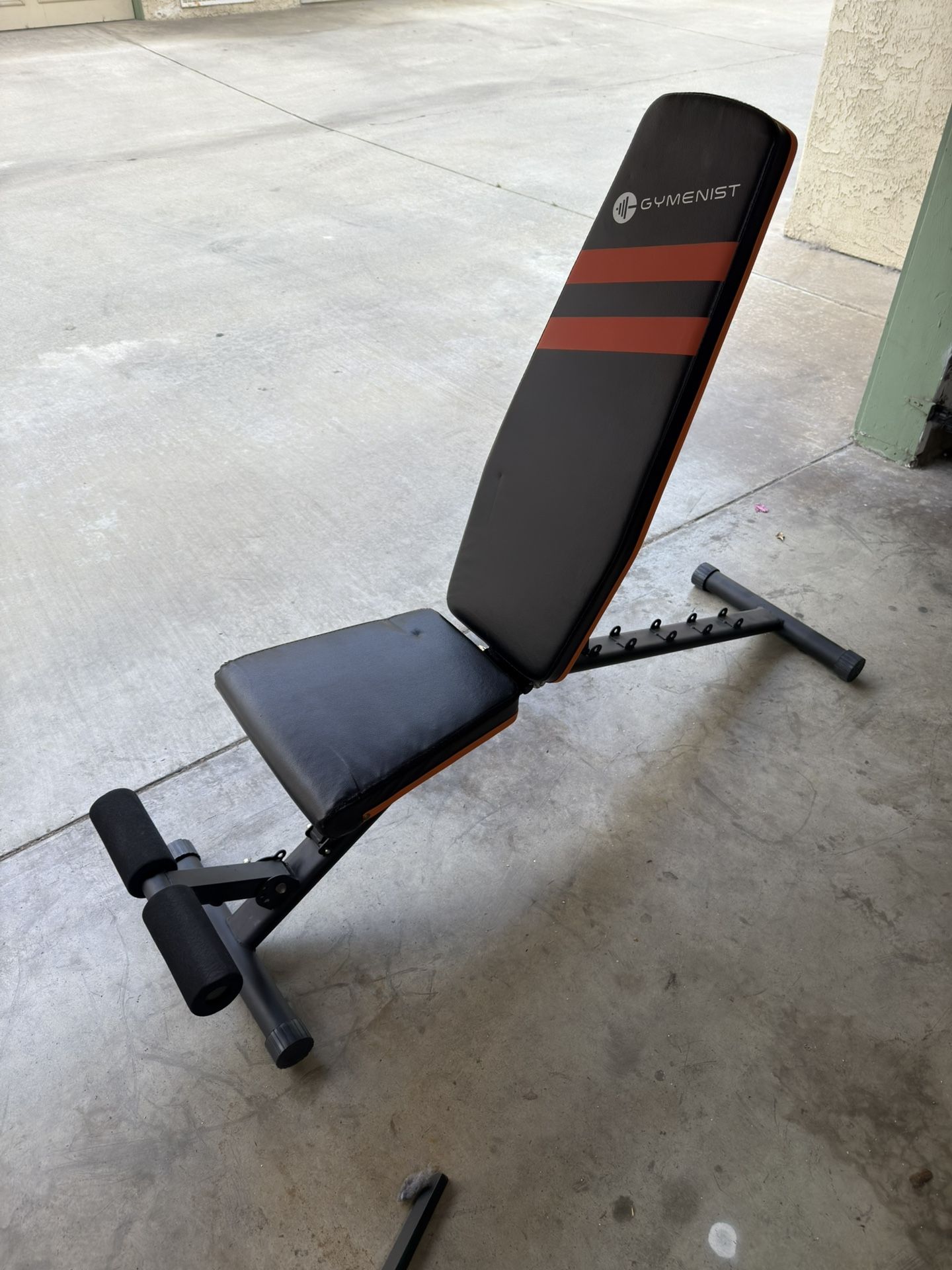 Adjustable Weight Bench