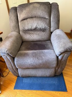 Free loveseat and lay-z-boy cohasset MA
