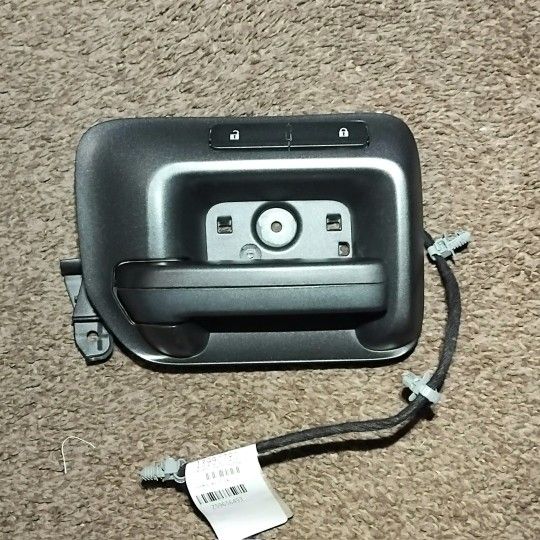 14-18 Gmc Sierra and Chevrolet Silverado Single Cab Driver Side Door Handle With Lock Switch 