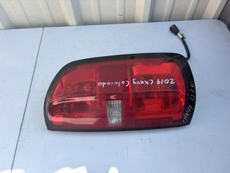 2019 Chevy Colorado Passenger Tail Light 
