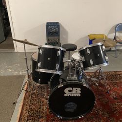 DRUM SET COMPLETE WITH HARDWARE AND CYMBALS 