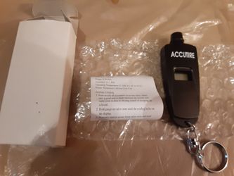 Key chain digital tire gauge