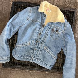 Women’s Jacket Size Small