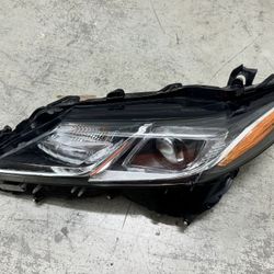 2018 - 2022 TOYOTA CAMRY LH DRIVER HEADLIGHT OEM