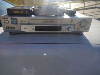 Sony HiFi VHS PLAYER - works good