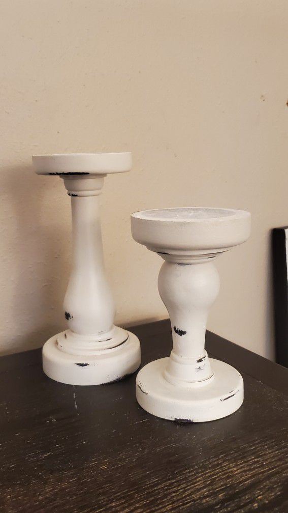 WOODEN CANDLE HOLDERS - Set of 2
