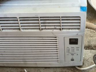 GE WINDOW AIR CONDITIONER