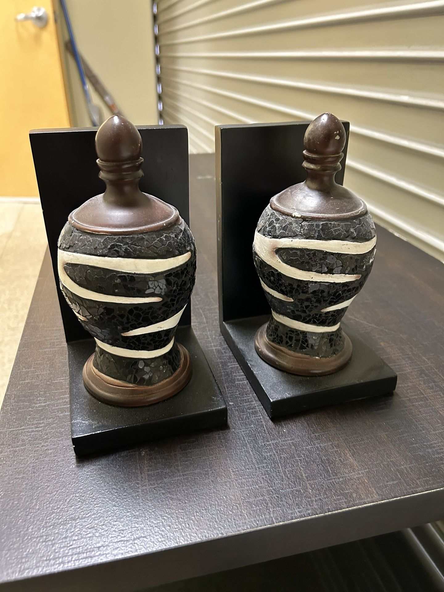 Decorative Pieces