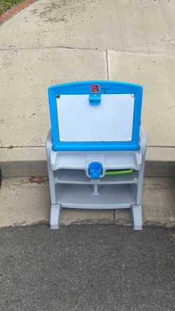 Kids drawing desk