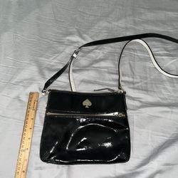 Kate Spade Black White  Women Purse Bag B010